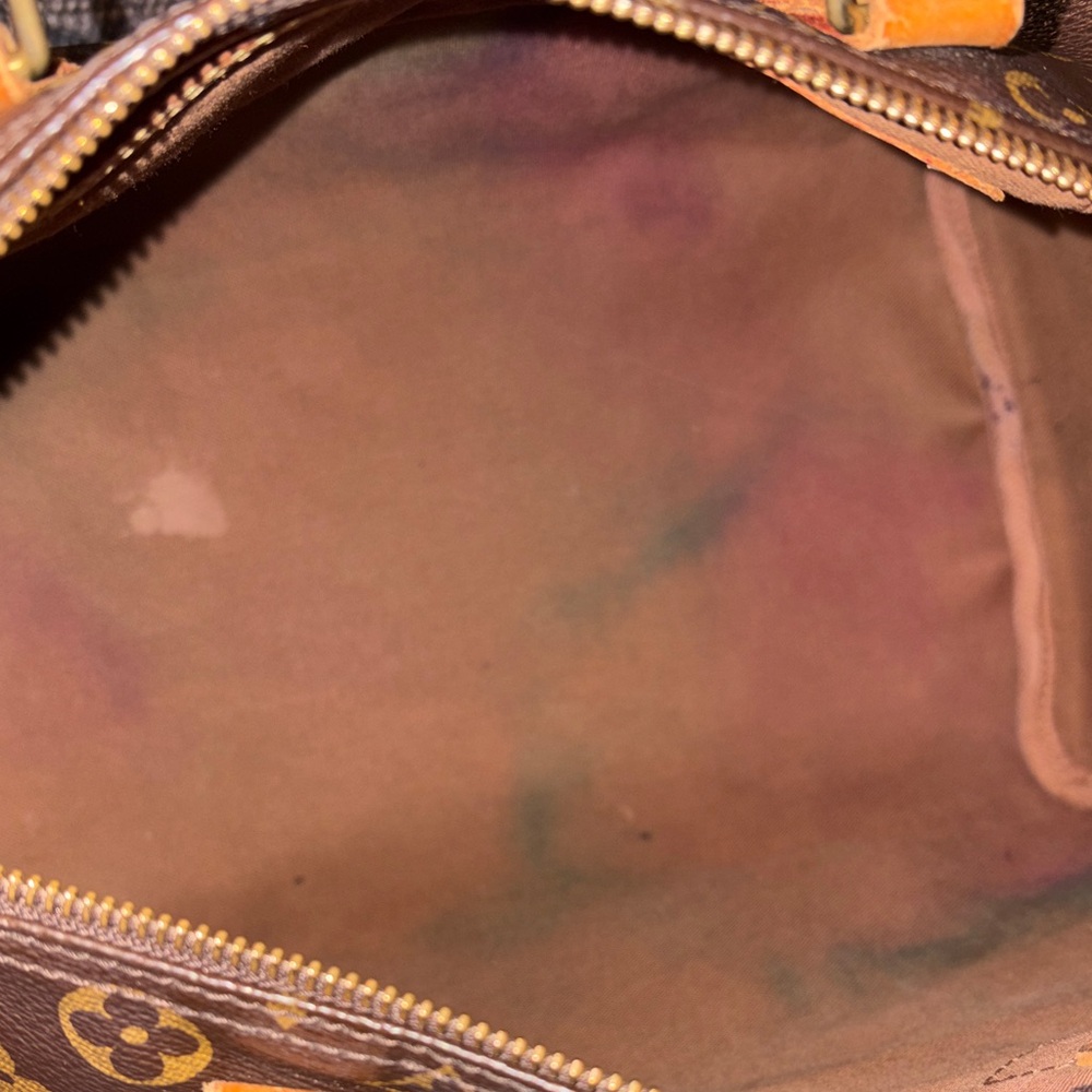 Louis Vuitton Speedy 30 Monogram Canvas  Bag - Picture 14 of 16